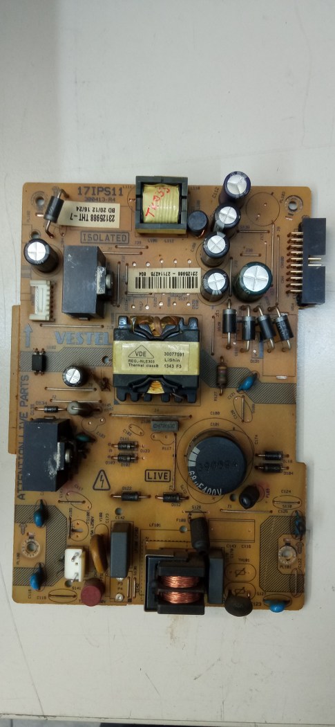 TK033 VOX SMART 32S883 POWER 17IPS11 300413-R4